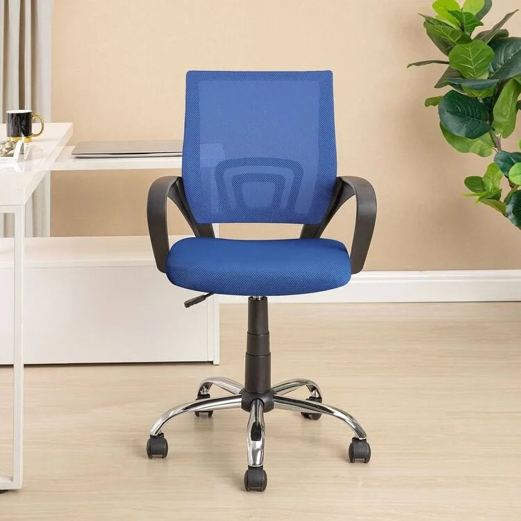 Fauteuil de bureau ergonomique en maille respirante avec design réglable, support lombaire et mobilité améliorée grâce à des roulettes pivotantes à 360°
