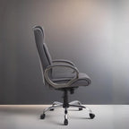 Fauteuil de bureau ergonomique en maille respirante avec design réglable, support lombaire et mobilité améliorée grâce à des roulettes pivotantes à 360°