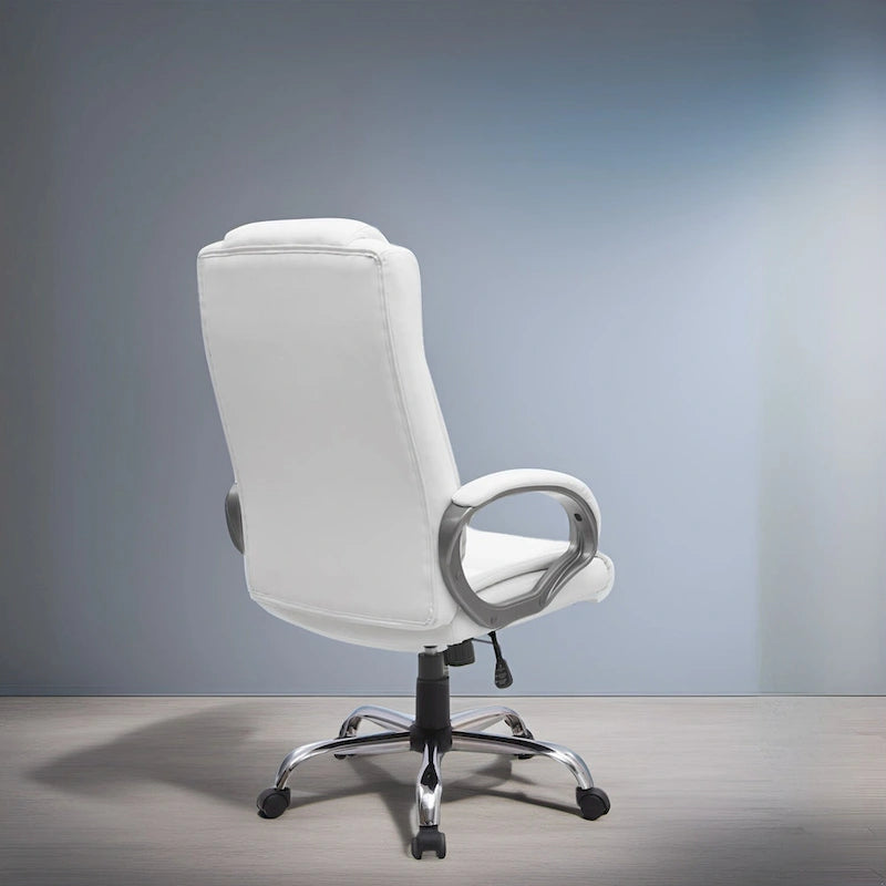 Fauteuil de bureau ergonomique en maille respirante avec design réglable, support lombaire et mobilité améliorée grâce à des roulettes pivotantes à 360°