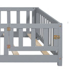 Lit plateforme pleine grandeur en bois avec clôture et porte pour enfants