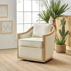 Fauteuil tonneau pivotant avec bordure en bois massif de style campagnard et coussins décoratifs
